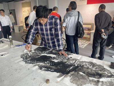 威海市文藝創(chuàng)作基地掛牌暨環(huán)翠區(qū)基層文聯(lián)授牌儀式舉行